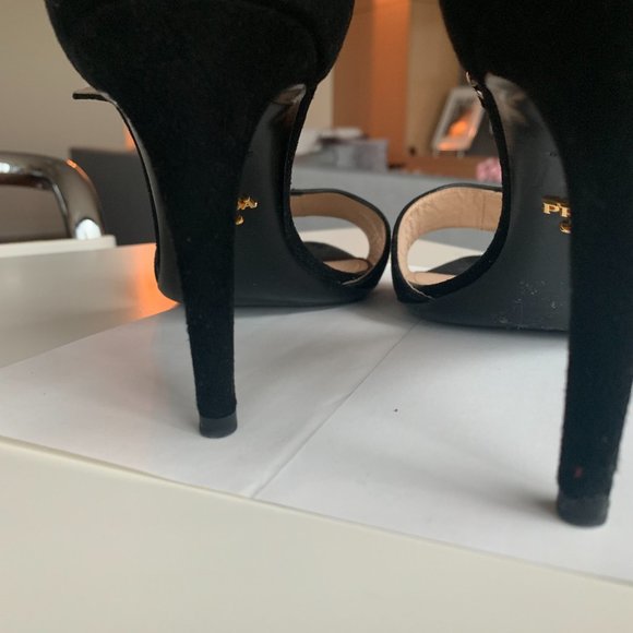 Prada Black Suede sandal with ankle strap - Picture 8 of 14
